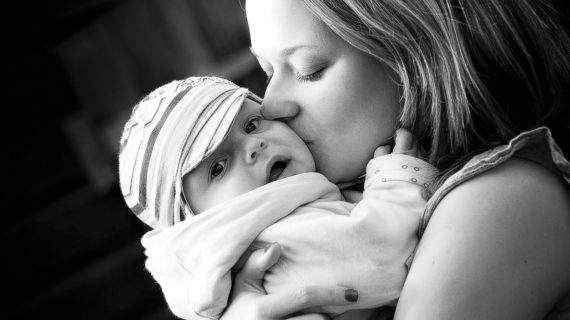 Ένα άρθρο με νόημα…η μητέρα είναι το λίκνο της ζωής! Διαβάστε το αξίζει!