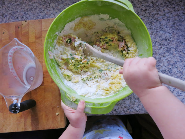 Συνταγή για παιδιά :Αλμυρά κεκακια με σπανάκι!