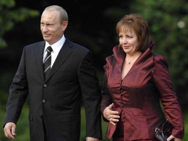 Απίστευτη δήλωση της πρώην συζύγου Πούτιν:Ο άνδρας μου είναι νεκρός, αυτός που κυβερνά είναι ο σωσίας του ΒΙΝΤΕΟ