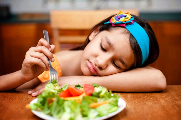 Αυτές τις εκφράσεις ΔΕΝ πρέπει να τις πείτε ποτέ στο παιδί σας και αφορούν τη διατροφή του