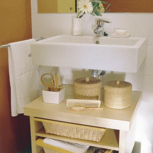 storage-ideas-in-small-bathroom-29-500x500