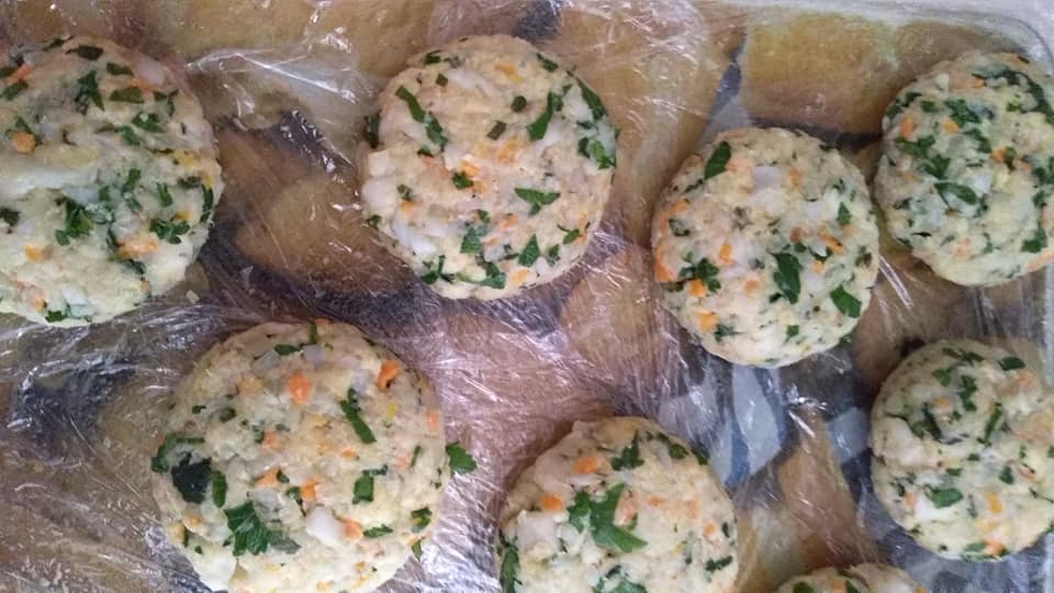 μπιφτέκια από μπακαλιάρο - μπακαλιαροκεφτέδες