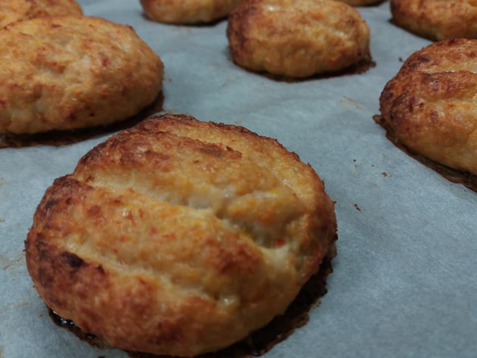 μπιφτέκια κοτόπουλο - κοτομπιφτέκια