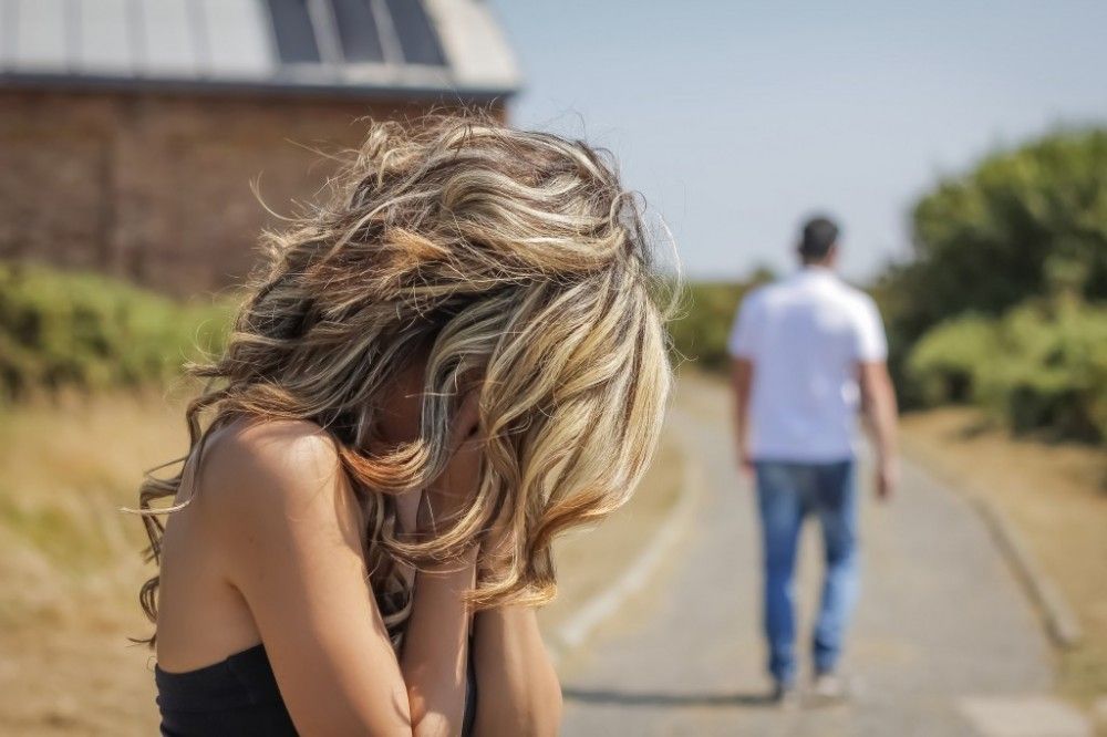 Γιατί ένας άντρας μπορεί να σε χωρίσει ενώ ακόμη είναι ερωτευμένος Γιατί ένας άντρας μπορεί να σε χωρίσει ενώ ακόμη είναι ερωτευμένος
