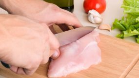 11 βασικοί κανόνες υγιεινής για το μαγείρεμα του κοτόπουλου