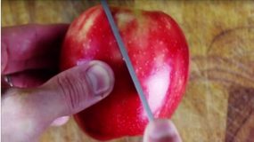 Με αυτό το κόλπο ακόμη και το ποιο δύσκολο παιδί θα φάει μήλο!