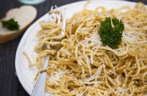 spaghetti-al-olio_418u