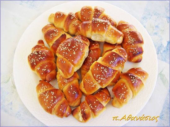 Κρουασανάκια με τυρί!Φανταστική συνταγή για σχολείο ή για σνακ Κρουασανάκια με τυρί!Φανταστική συνταγή για σχολείο ή για σνακ