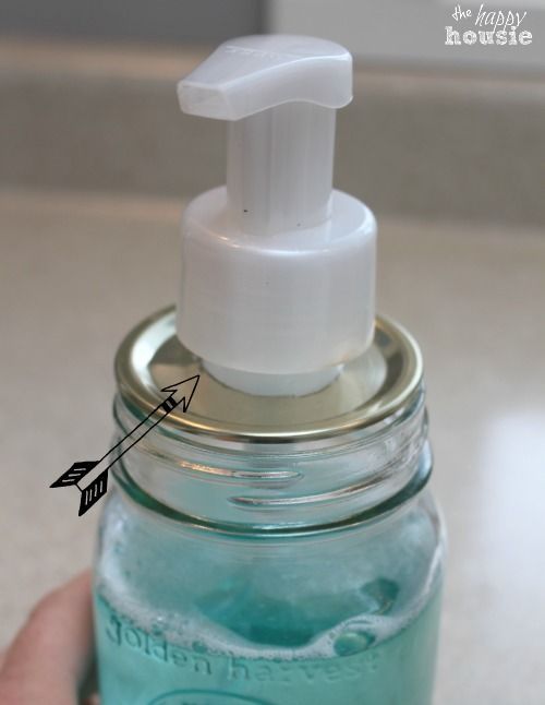 DIY-Mason-Jar-Soap-Dispenser-tight-fit-at-The-Happy-Housie