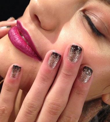 Κοντά _νύχια_ Δείτε _υπέροχα_ σχέδια_ βήμα βήμα_daddy-cool.gr