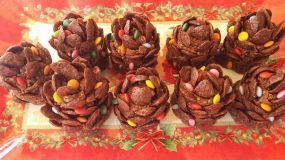Χριστουγεννιάτικη συνταγή: Σοκολατένια κουκουνάρια