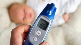 Πυρετός: Πώς πρέπει να μετράς τη θερμοκρασία του παιδιού;