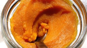 Μάσκα με πορτοκάλι και άλλο ένα συστατικό για σούπερ λάμψη