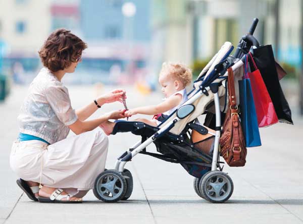 ΌΛΑ όσα πρέπει να έχετε μαζί σας στην βόλτα με το νεογέννητο!