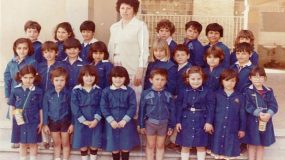 6 ΦΕΒΡΟΥΑΡΙΟΥ 1982: καταργήθηκε η μπλε σχολική ποδιά!