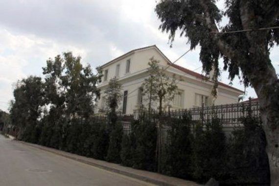 Αυτά είναι τα εντυπωσιακά σπίτια διάσημων Ελλήνων [θα πάθεις πλάκα]