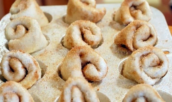 rolakia kanelas kai zaxari se psomi tou tost-6