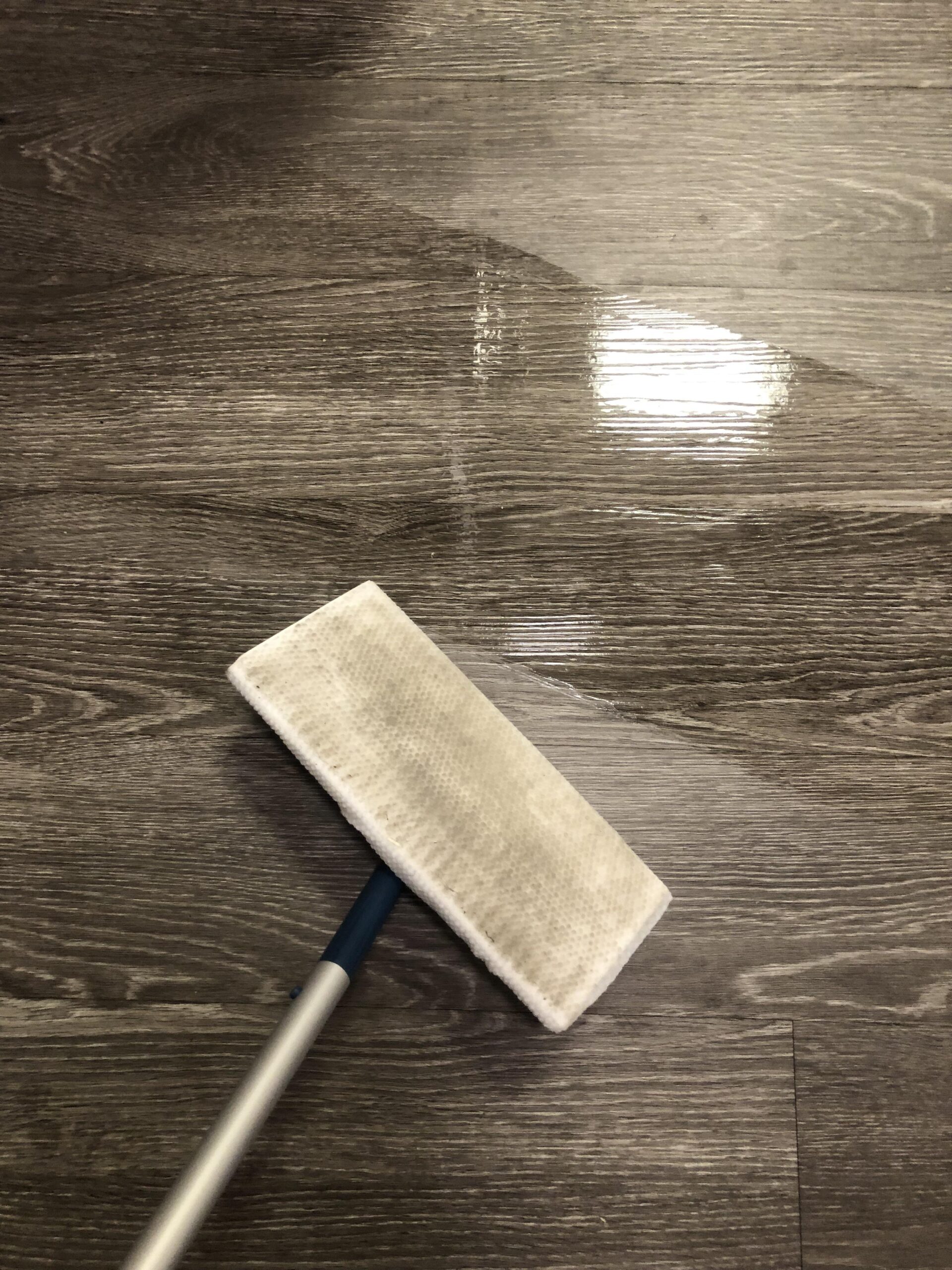 Δείτε πως θα καθαρίσετε όλα τα είδη πατώματος