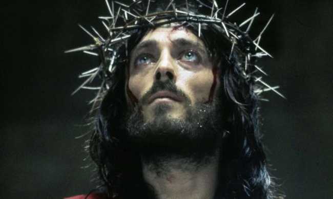 Ο τηλεοπτικός Ιησούς: Πώς είναι σήμερα και οι κατηγορίες για αμαρτωλή ζωή