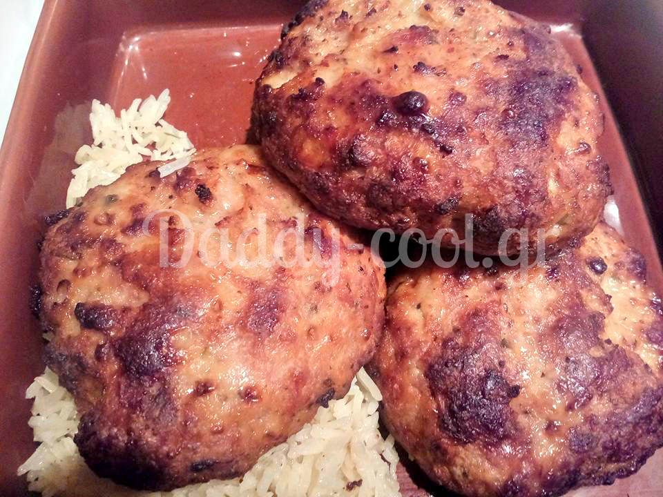 Ζουμέρα μπιφτέκια κοτόπουλο και ρυζάκι με κάρυ