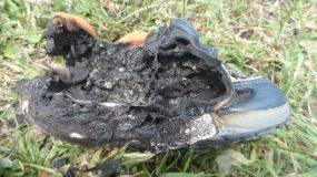 Παιδικά παπούτσια με φωτάκια πήραν φωτιά! (Φωτογραφίες)