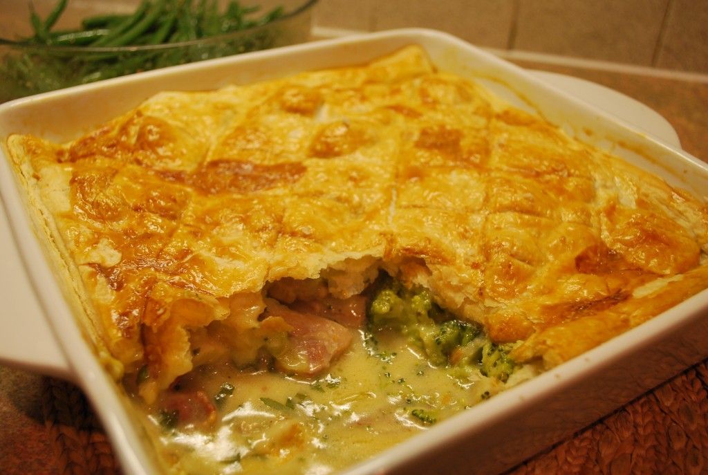 κοτοπιτα με κρεμα γαλακτος και μπροκολο