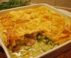 κοτοπιτα-με-κρεμα-γαλακτος-και-μπροκολο-282x232