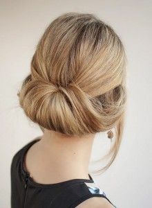 rolled-up-loose-bun-for-women-to-wear-to-work-220x300