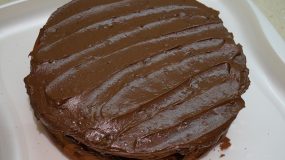 Σοκολατένιο κέικ χωρίς αλευρι και χωρίς ζάχαρη