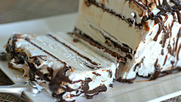 Απολαυστικό κέικ παγωτό με oreo – Θα γλείφετε τα δάχτυλα σας!