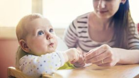 Τα μωρά καταλαβαίνουν πολλά περισσότερα την ώρα του γεύματος από οτι νομίζατε