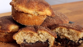 Muffins με κανέλα γεμιστά με Nutella