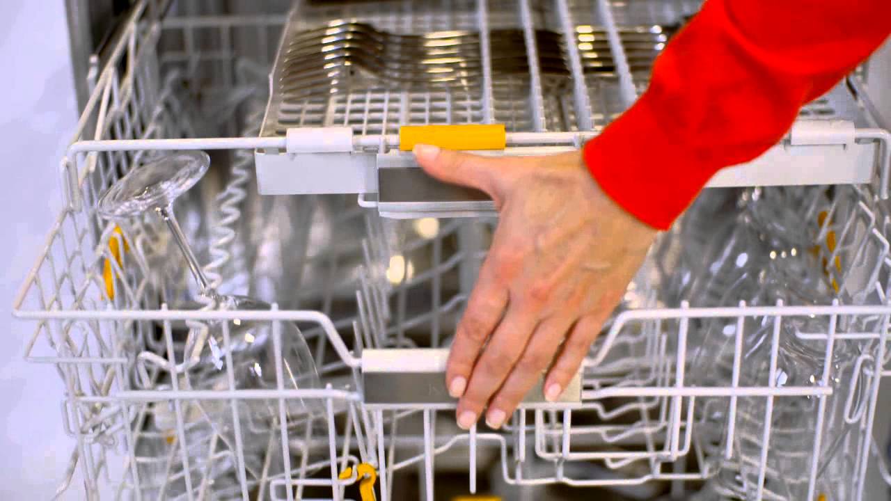 pos-na-katharisete-tis-siskeves-tis-kouzinas-3_