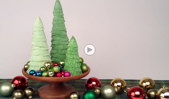 Φτιάξτε ένα υπέροχο χριστουγεννιάτικο διακοσμητικό με χάρτινες θήκες για cupcakes