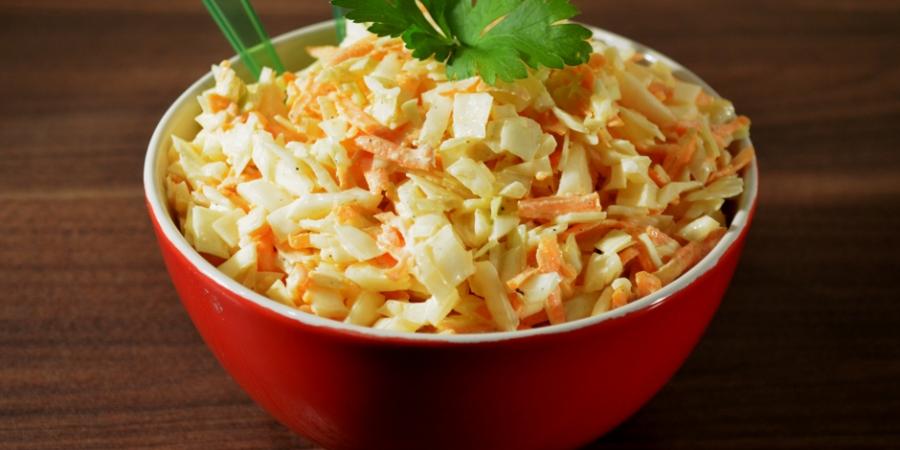 4 Συνταγες για λαχανοσαλάτα και όλα τα διατροφικά μυστικά για το λάχανο