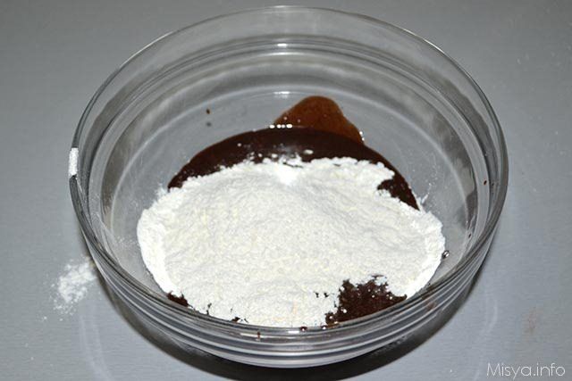 lachtarista-cupcake-me-gemisi-sokolatas3_