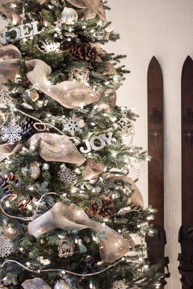 pos-na-valete-kordela-girlanta-sto-christougenniatiko-dentro2_