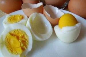 Δείτε τι θα πάθει το σώμα σας αν φάτε 3 αυγά για μια βδομάδα