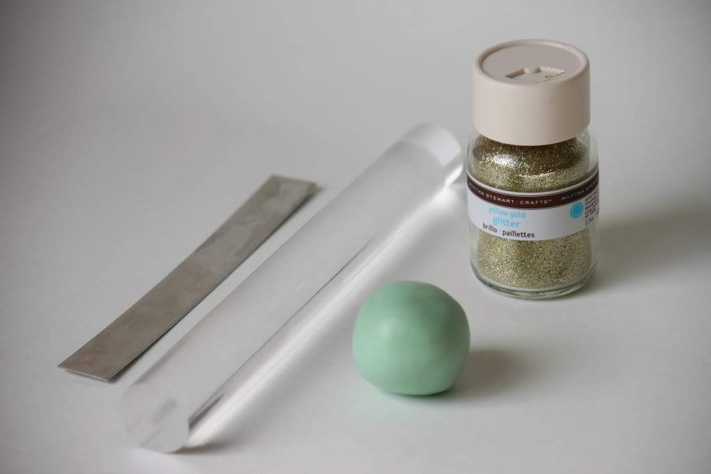 chiropiito-dachtilidi-me-fiogko-ke-glitter_