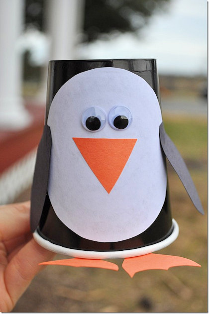10-paper-cup-penguin