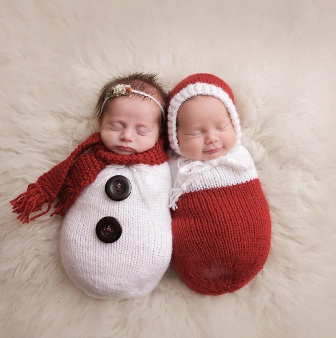 17 Χριστουγεννιάτικες φωτογραφίες νεογέννητων μωρών που θα σας ξετρελάνουν