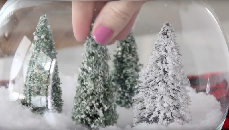 chionanthropos-apo-giales2__