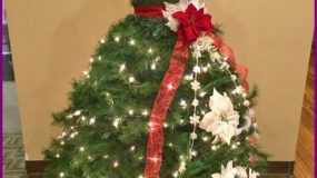 Δείτε πως να φτιάξετε το δικό σας χριστουγεννιάτικο δέντρο- φόρεμα!
