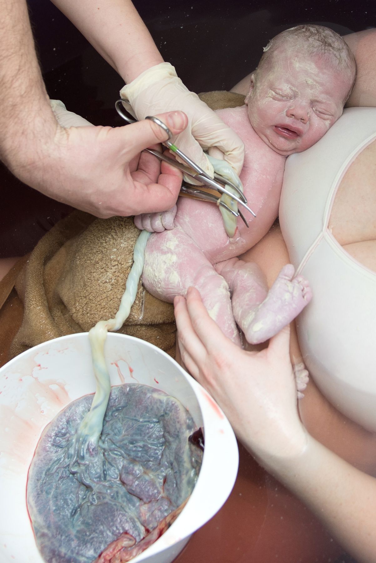 mora-prin-kopsoun-to-emfalio-loro1_