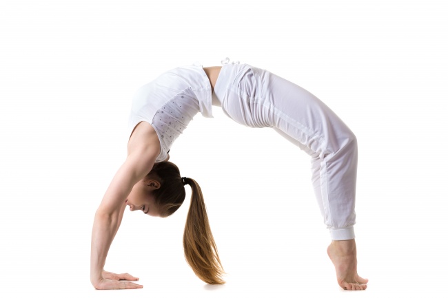 7 στάσεις της yoga που θα απογειώσουν το στήθος σας