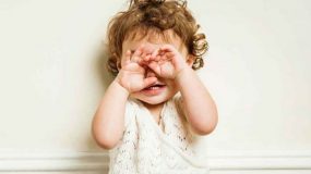 10 πράγματα που είναι καλύτερα να πεις σε ένα παιδί αντί για «σταμάτα να κλαις»