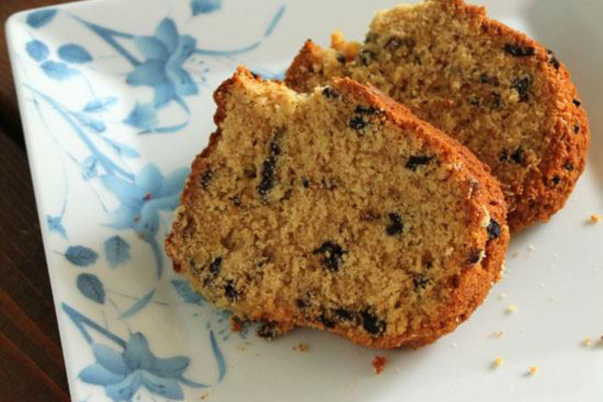 Κέικ με ταχίνι πορτοκάλι και σταγόνες σοκολάτας νηστίσιμο