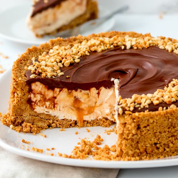 Λαχταριστό cheesecake με nutella κι αλατισμένη καραμέλα Λαχταριστό cheesecake με nutella κι αλατισμένη καραμέλα