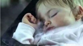 Θυμηθείτε: αν καπνίζετε κοντά σε παιδιά, τα παιδιά καπνίζουν κι αυτά!