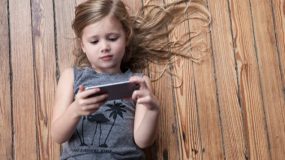Πώς επηρεάζει η ηλεκτρομαγνητική ακτινοβολία την υγεία- Όχι κινητά τηλέφωνα σε παιδιά κάτω των 12